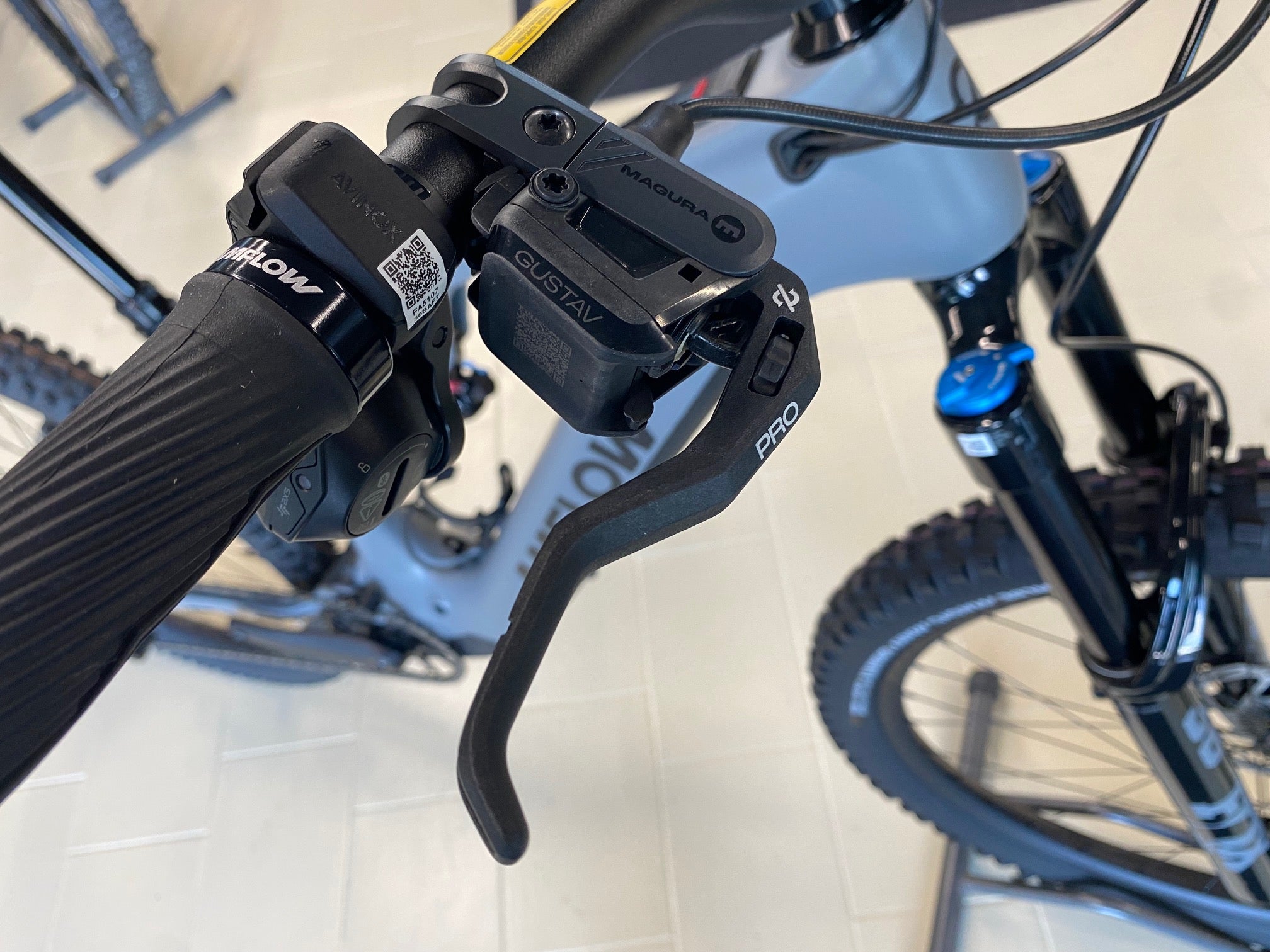 AMFLOW PL Carbon Pro